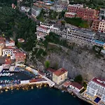 Admiral Hotel Hotel
