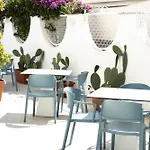 Admiral Hotel 4*