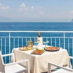 Admiral Hotel 4*