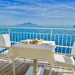 Отель Admiral Hotel Сорренто