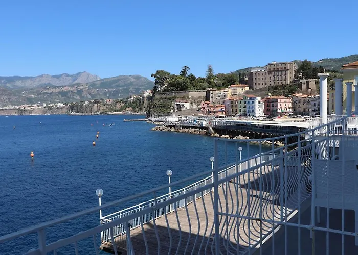 Отель Admiral Сорренто