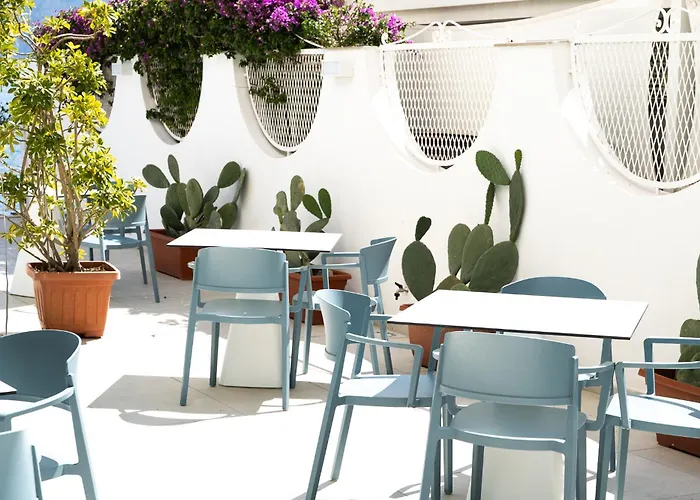 Admiral 4*