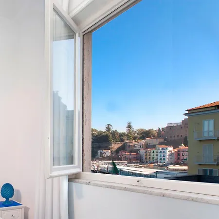 Admiral מלון סורנטו