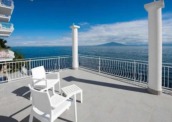 Admiral Hotel 4*