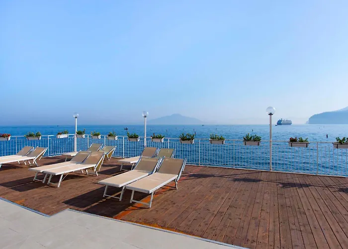 Admiral Hotel 4*